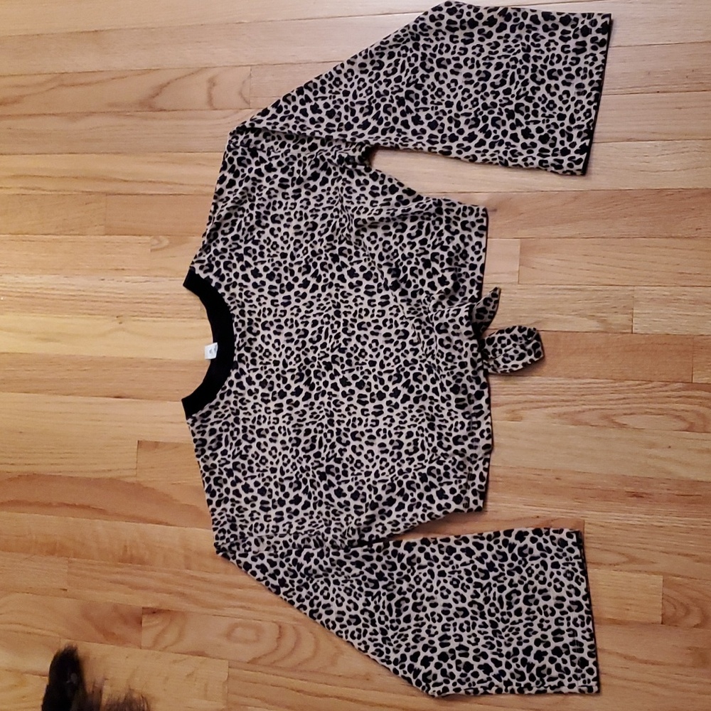 Varley Long Sleeve Leopard Print Athletic Crop-Top Shirt